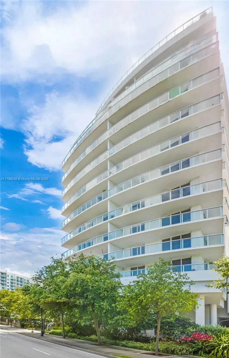 South Florida Real Estate | View 4250 Biscayne Blvd, 1015 | 1 Bed, 1 Bath