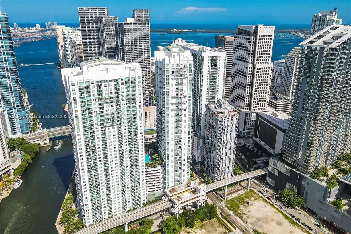 South Florida Real Estate | View 41 SE 5th St, 1214 | 1 Bed, 1 Bath