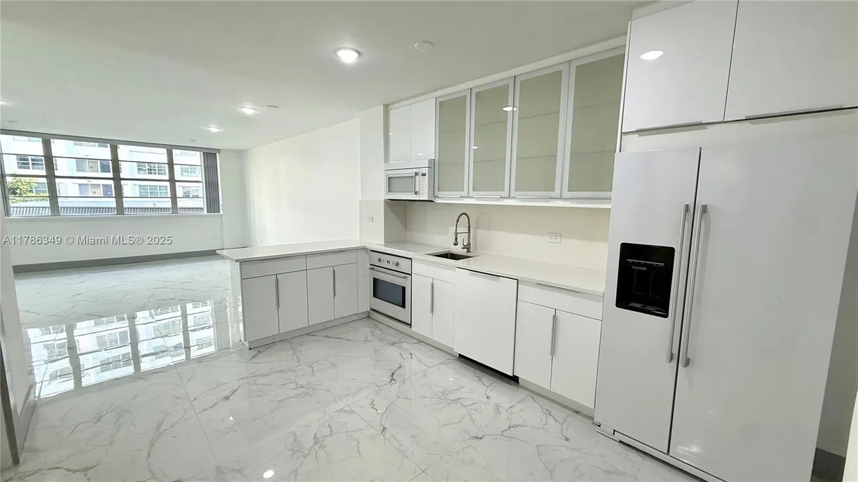 South Florida Real Estate | View 999 Brickell Bay Dr, 306 | Listing