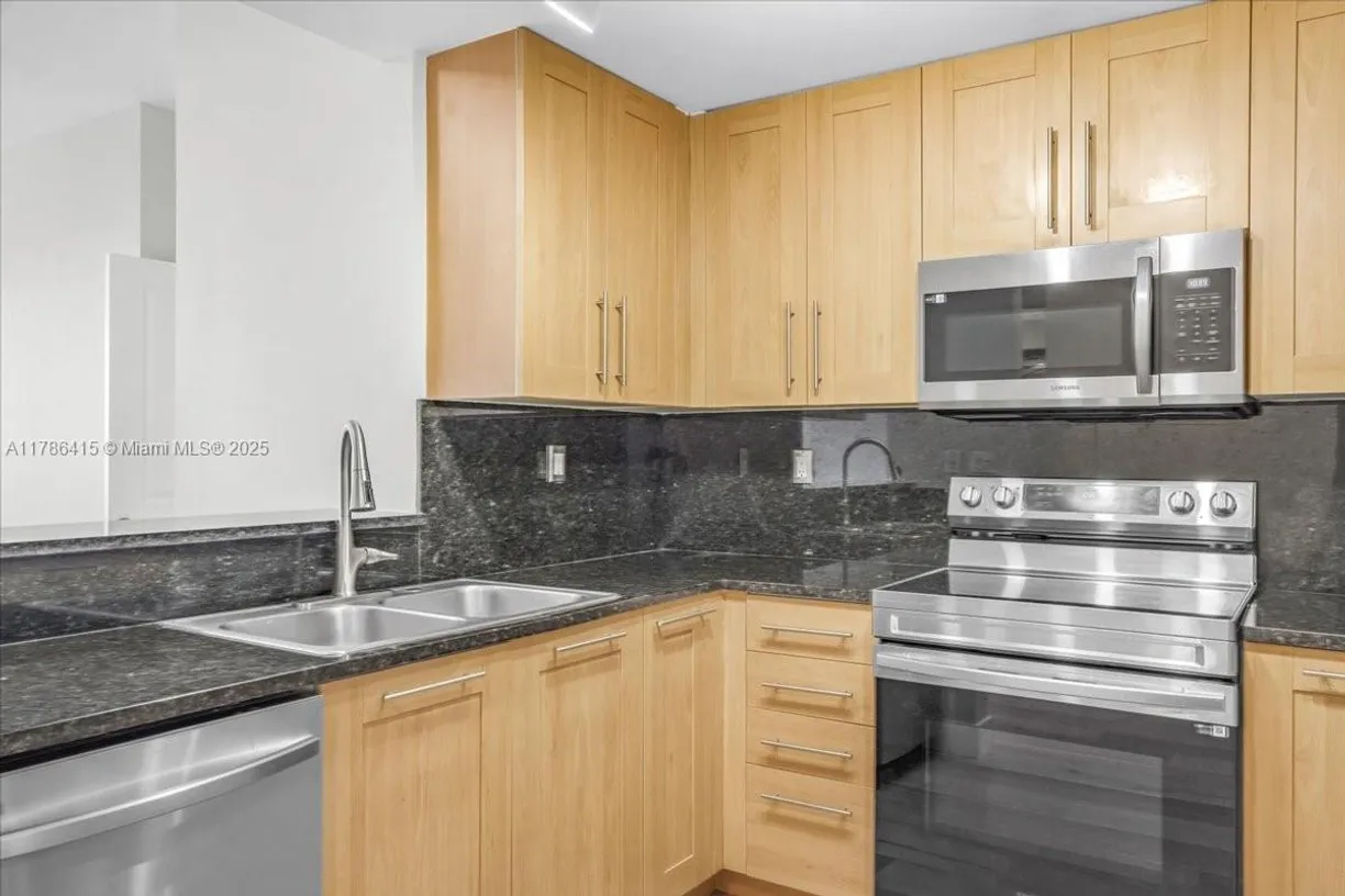 South Florida Real Estate | View 511 SE 5th Ave, 2109 | Listing