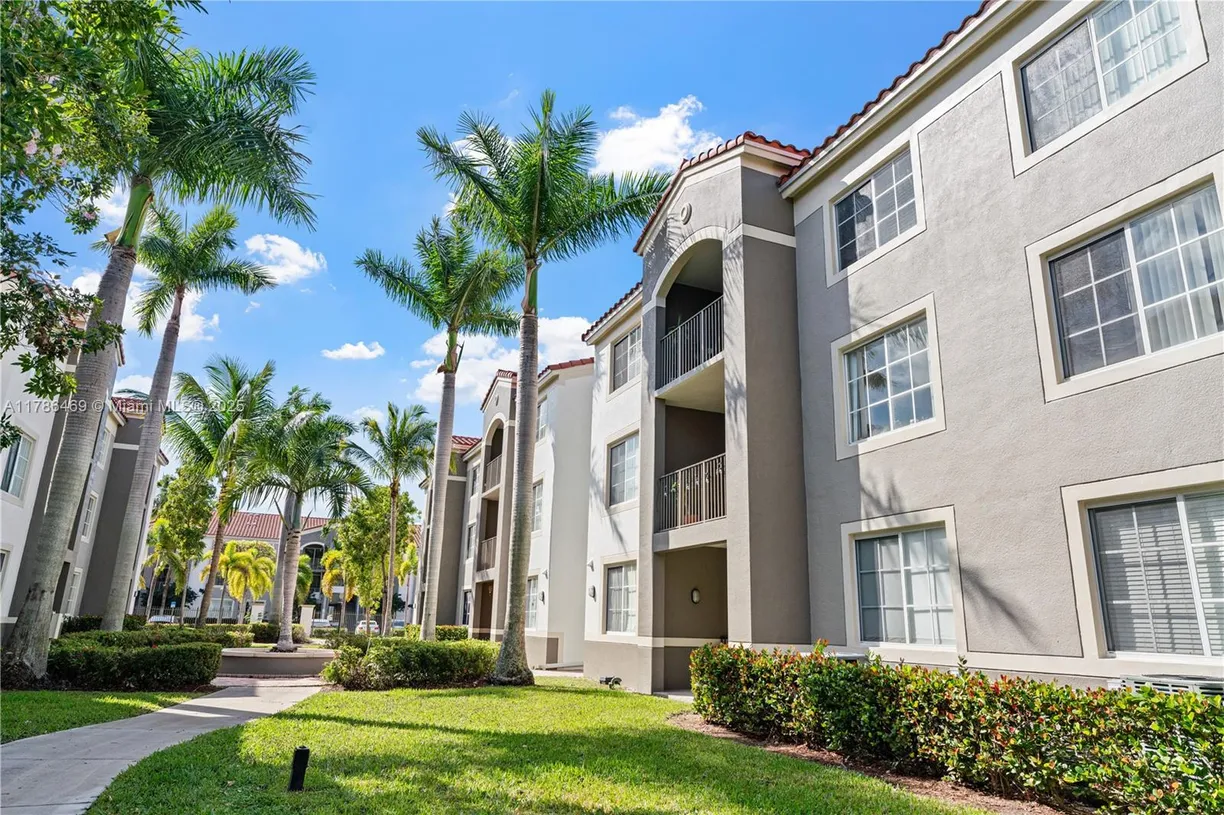 South Florida Real Estate | View 6851 SW 44th St, 205 | 2 Beds, 2 Baths