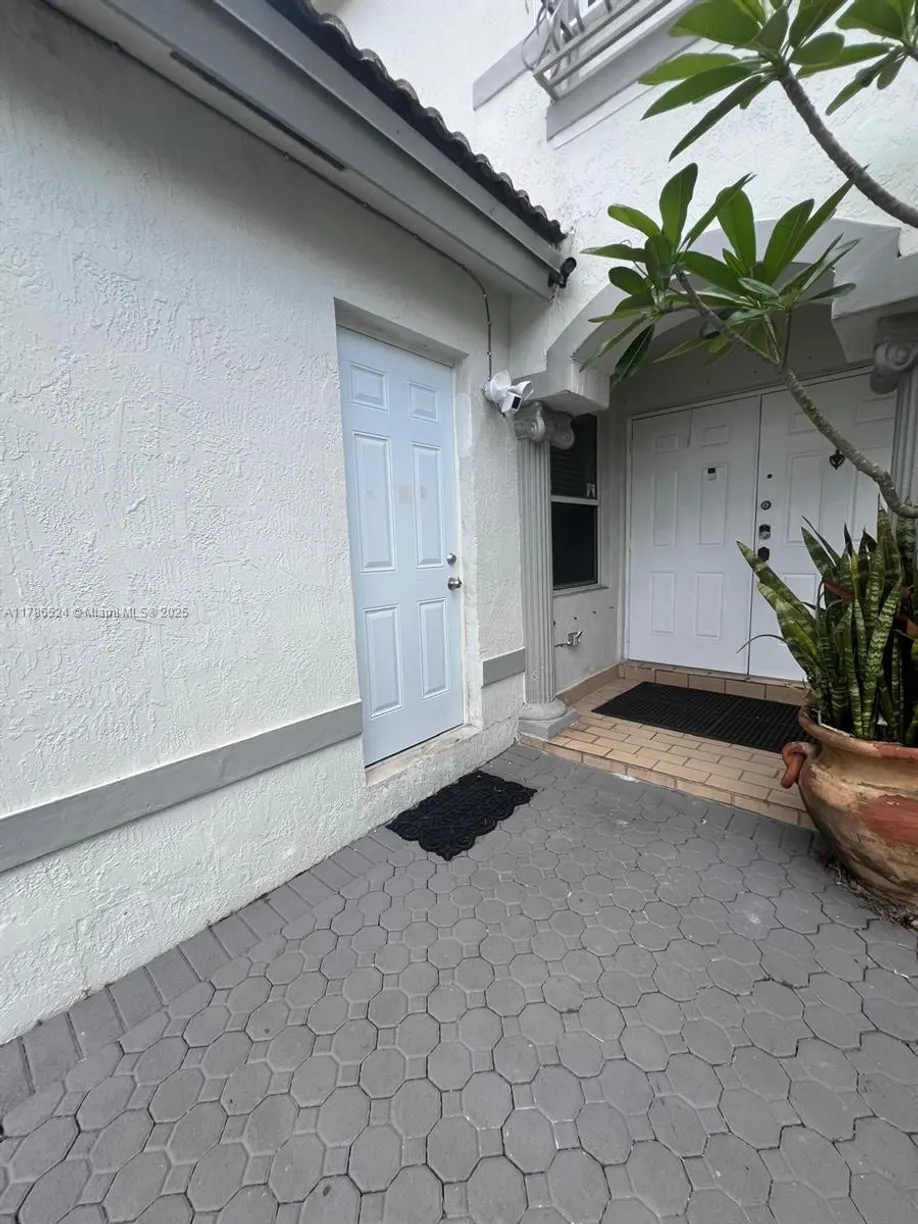 South Florida Real Estate | View 15709 SW 90th Ter, 09 | Listing