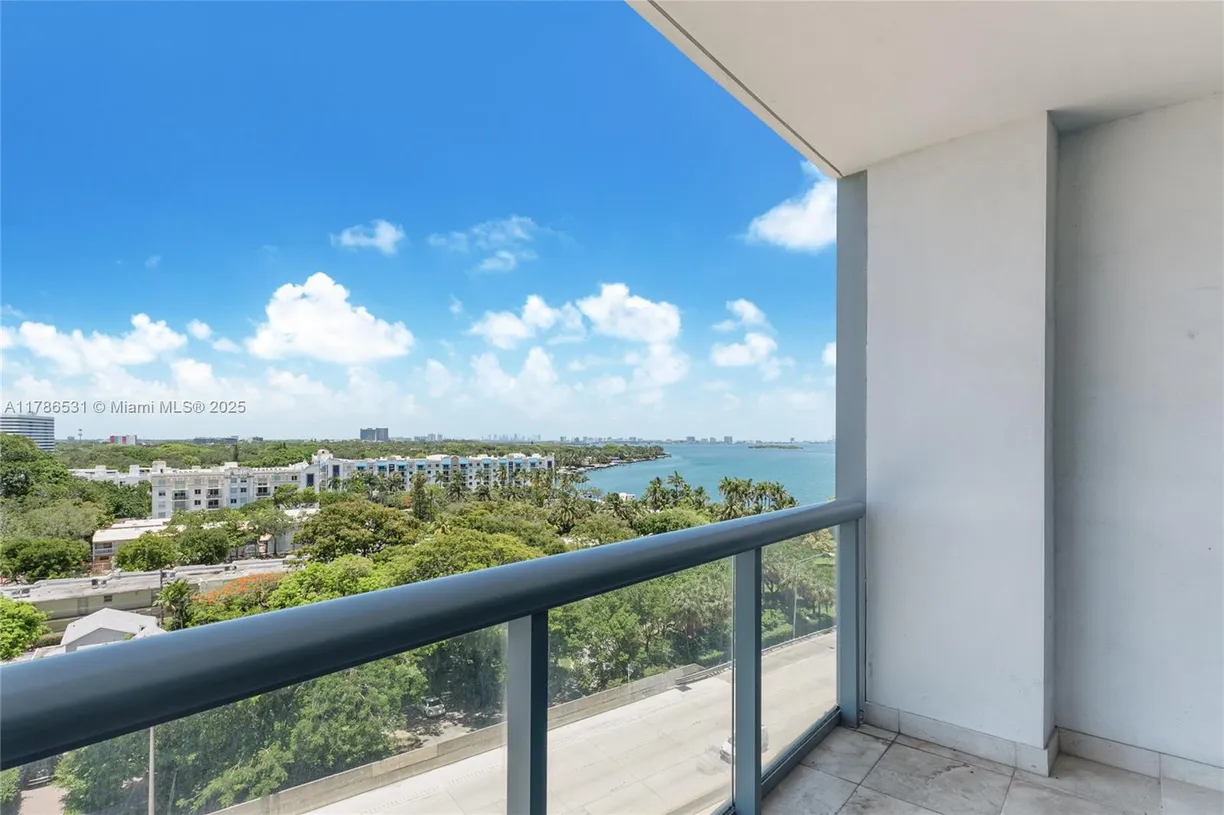 South Florida Real Estate | View 601 NE 36th St, 801 | 2 Beds, 2 Baths