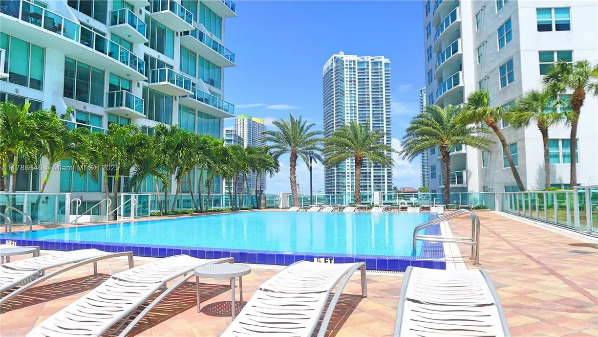 South Florida Real Estate | View 41 SE 5th St, 814 | 1 Bed, 1 Bath