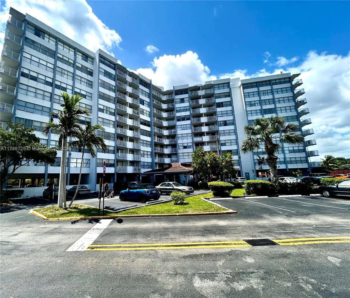 South Florida Real Estate | View 1200 NE Miami Gardens Dr, 317W | 1 Bed, 1 Bath