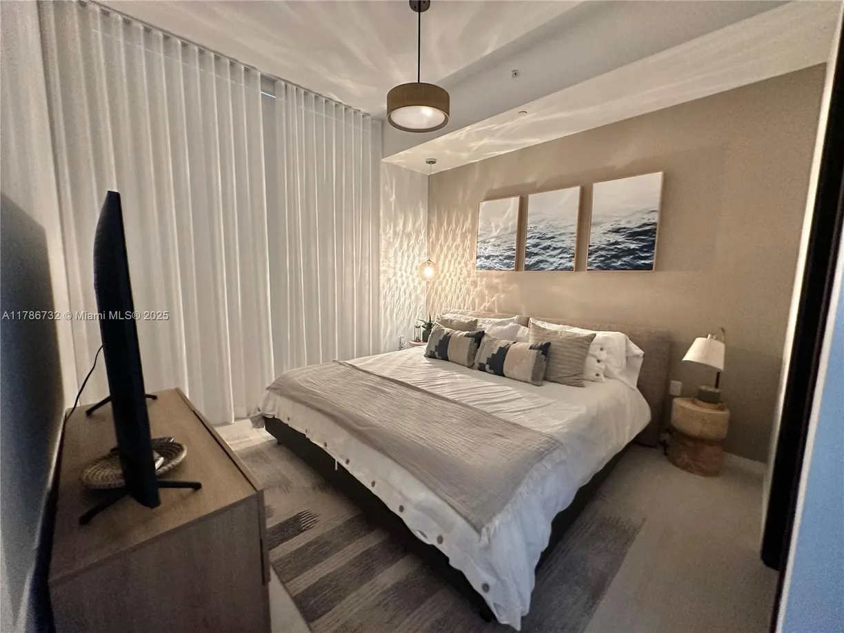 South Florida Real Estate | View 1000 Brickell Plz, PH5305 | Listing