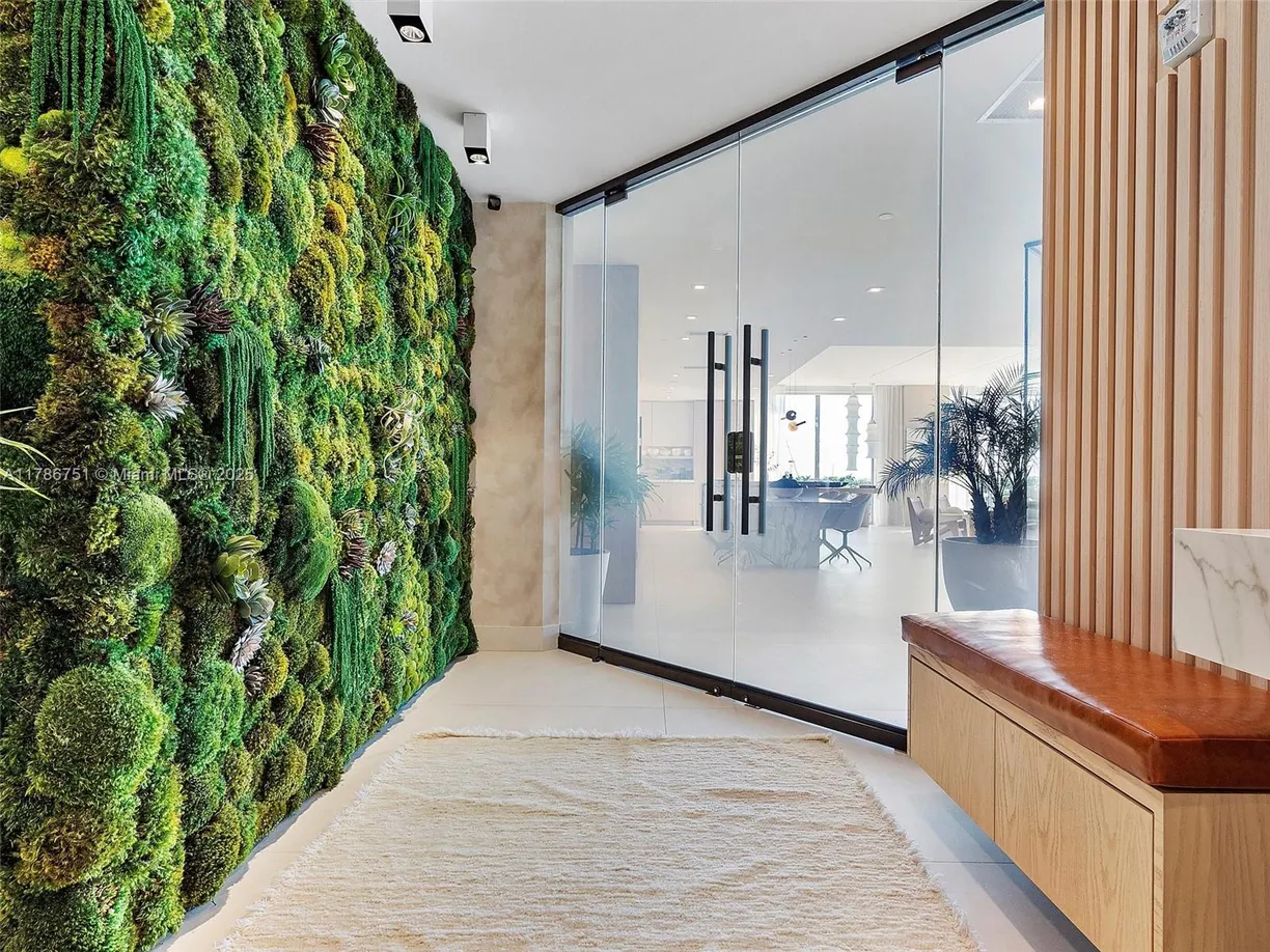 South Florida Real Estate | View 21 Isle Of Venice Dr, PH1 | Listing