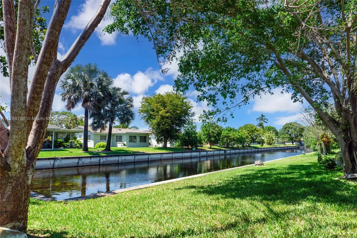 South Florida Real Estate | View 7201 NW 57th Ct | Listing