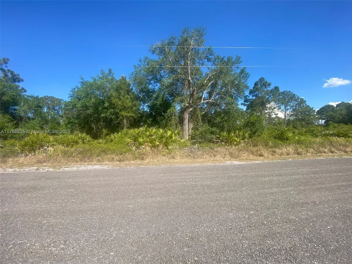 South Florida Real Estate | View 565 S Jasmine Street