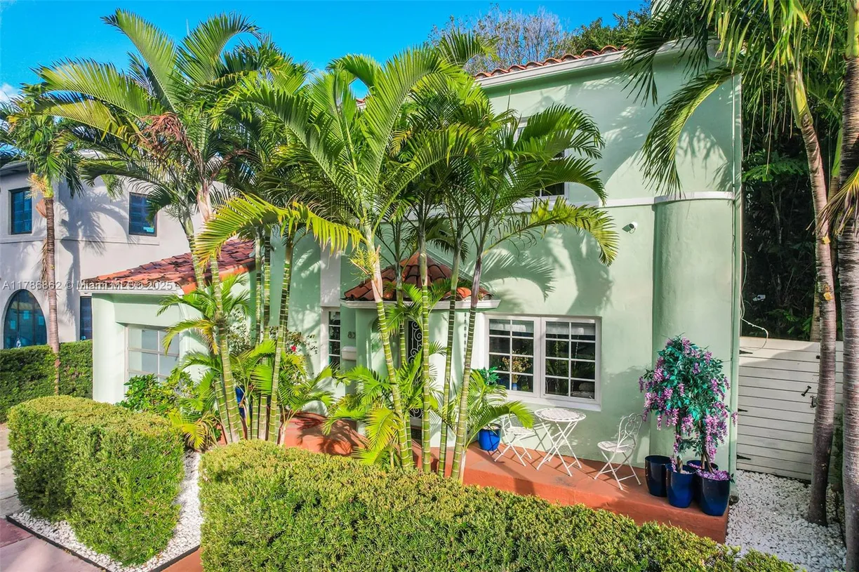 South Florida Real Estate | View 837 Espanola Way | Listing