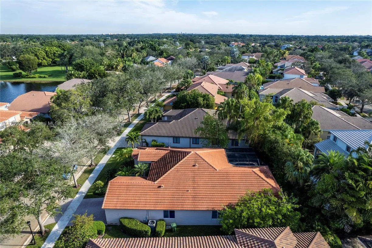 South Florida Real Estate | View 2724 Oakbrook Dr | Listing