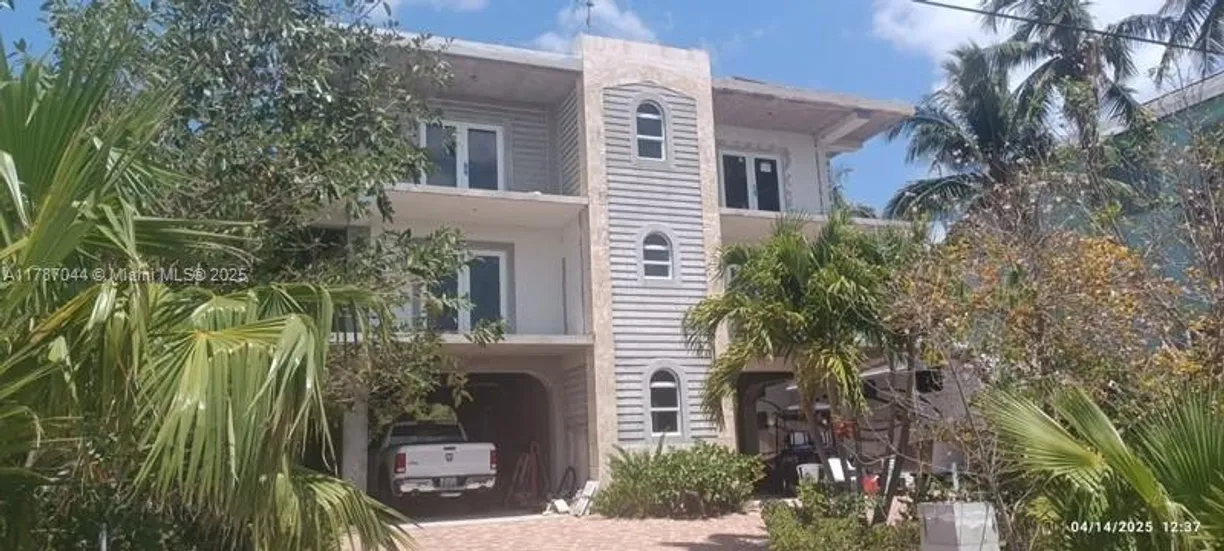 South Florida Real Estate | View 214 Hibiscus Ave | Listing