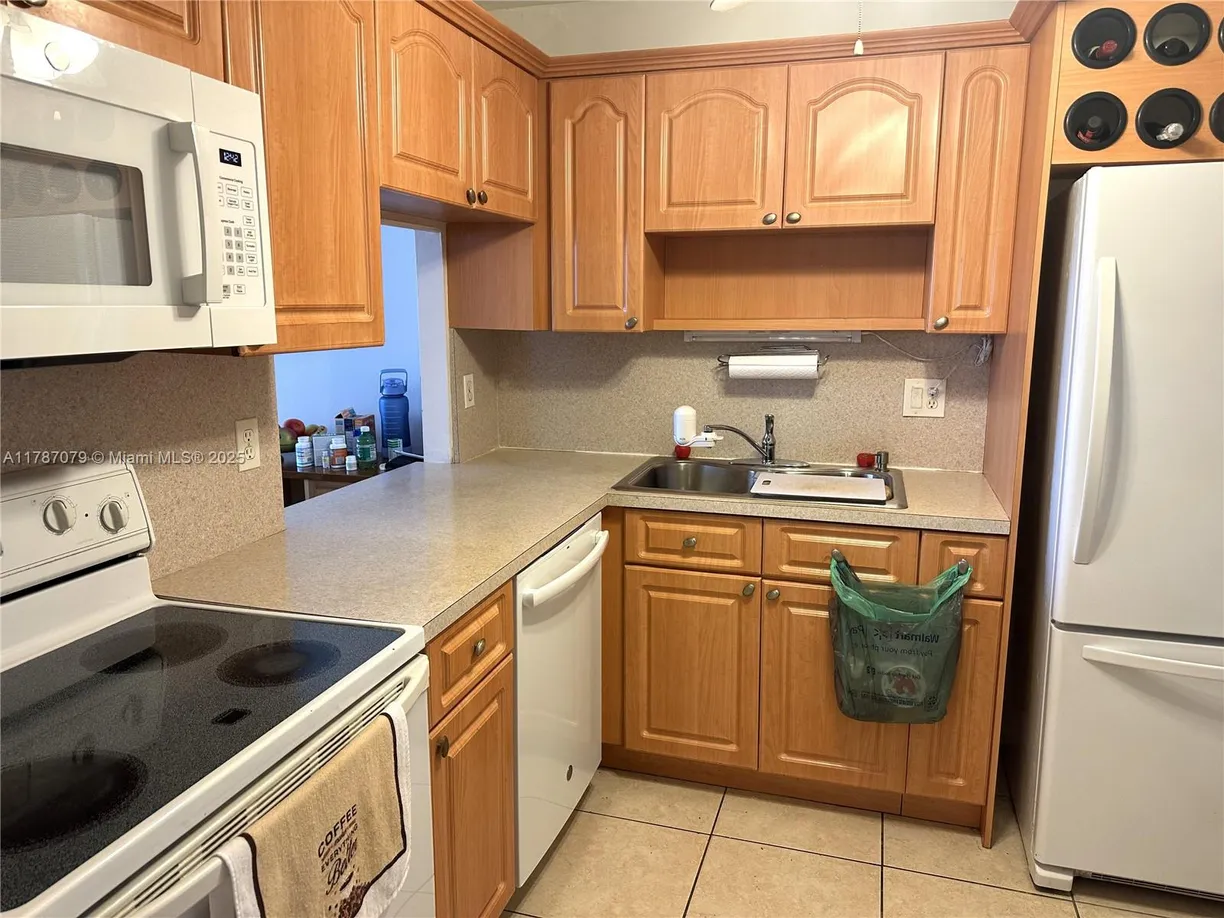 South Florida Real Estate | View  | Listing