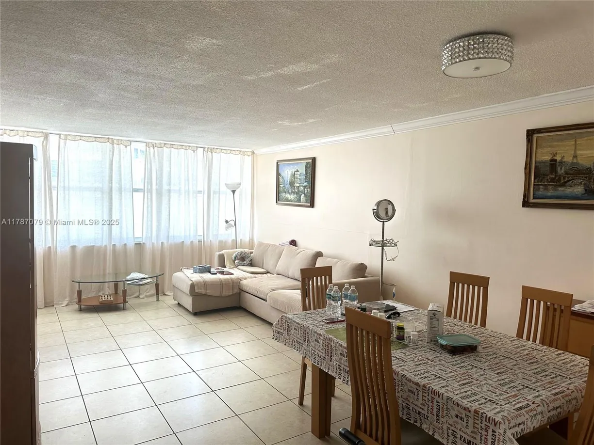 South Florida Real Estate | View  | 1 Bed, 1 Bath