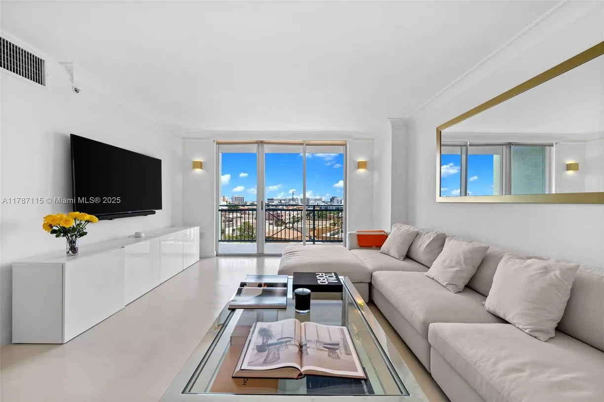 South Florida Real Estate | View 90 Alton Rd, 907 | 1 Bed, 1 Bath