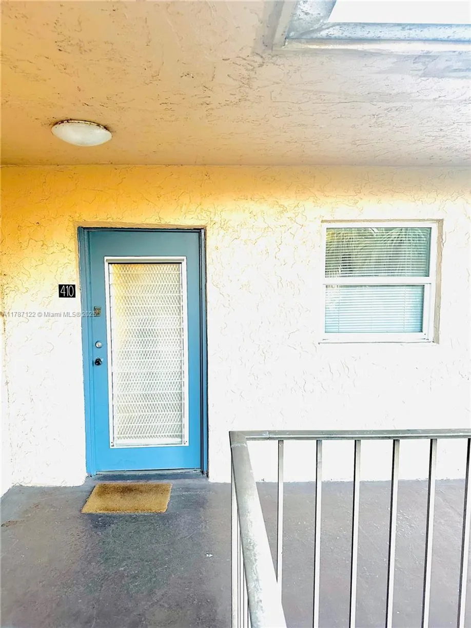 South Florida Real Estate | View 2840 Somerset Dr, 410M | Listing