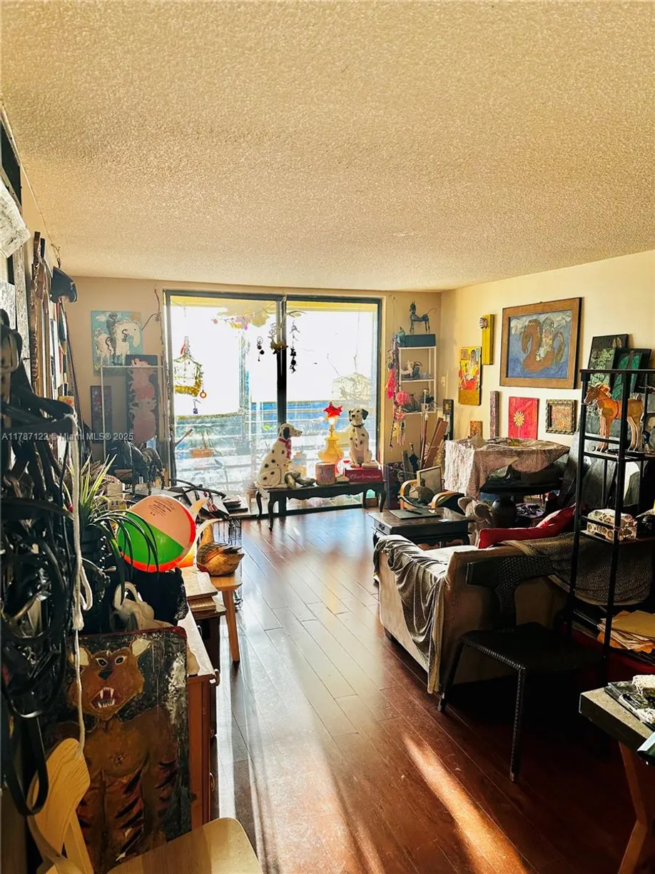 South Florida Real Estate | View 2840 Somerset Dr, 410M | Listing