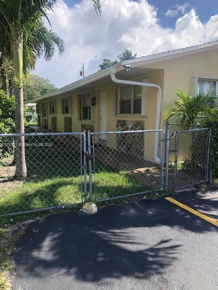 South Florida Real Estate | View 2325 Scott St, Back | 3 Beds, 2 Baths