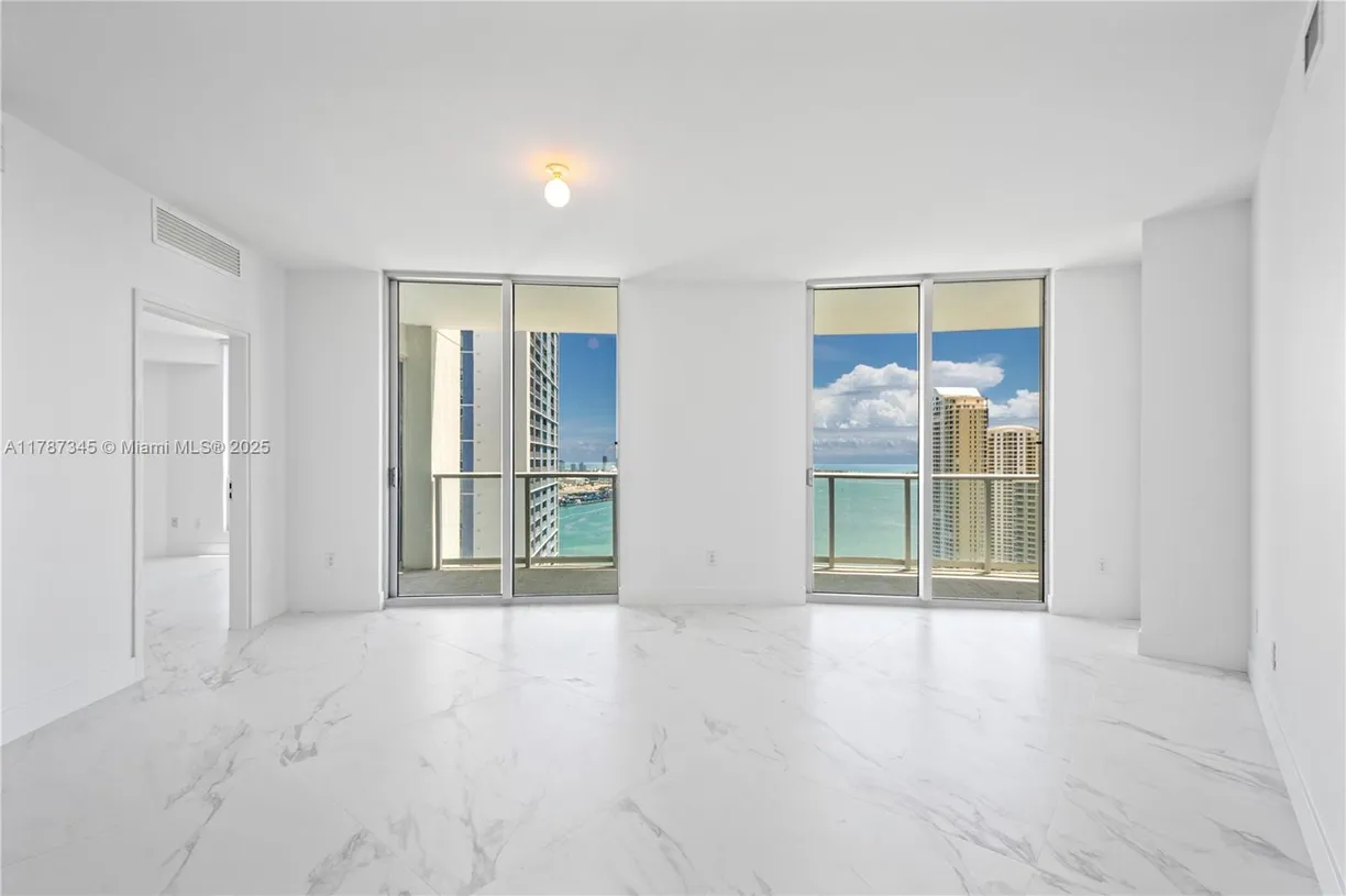South Florida Real Estate | View 300 S Biscayne Blvd, T-3010 | Listing