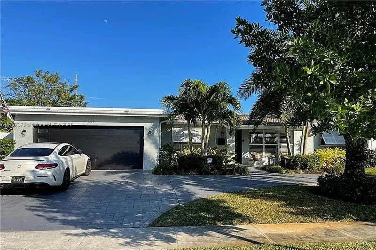 South Florida Real Estate | View 1614 SE 10th Ave | 3 Beds, 2 Baths