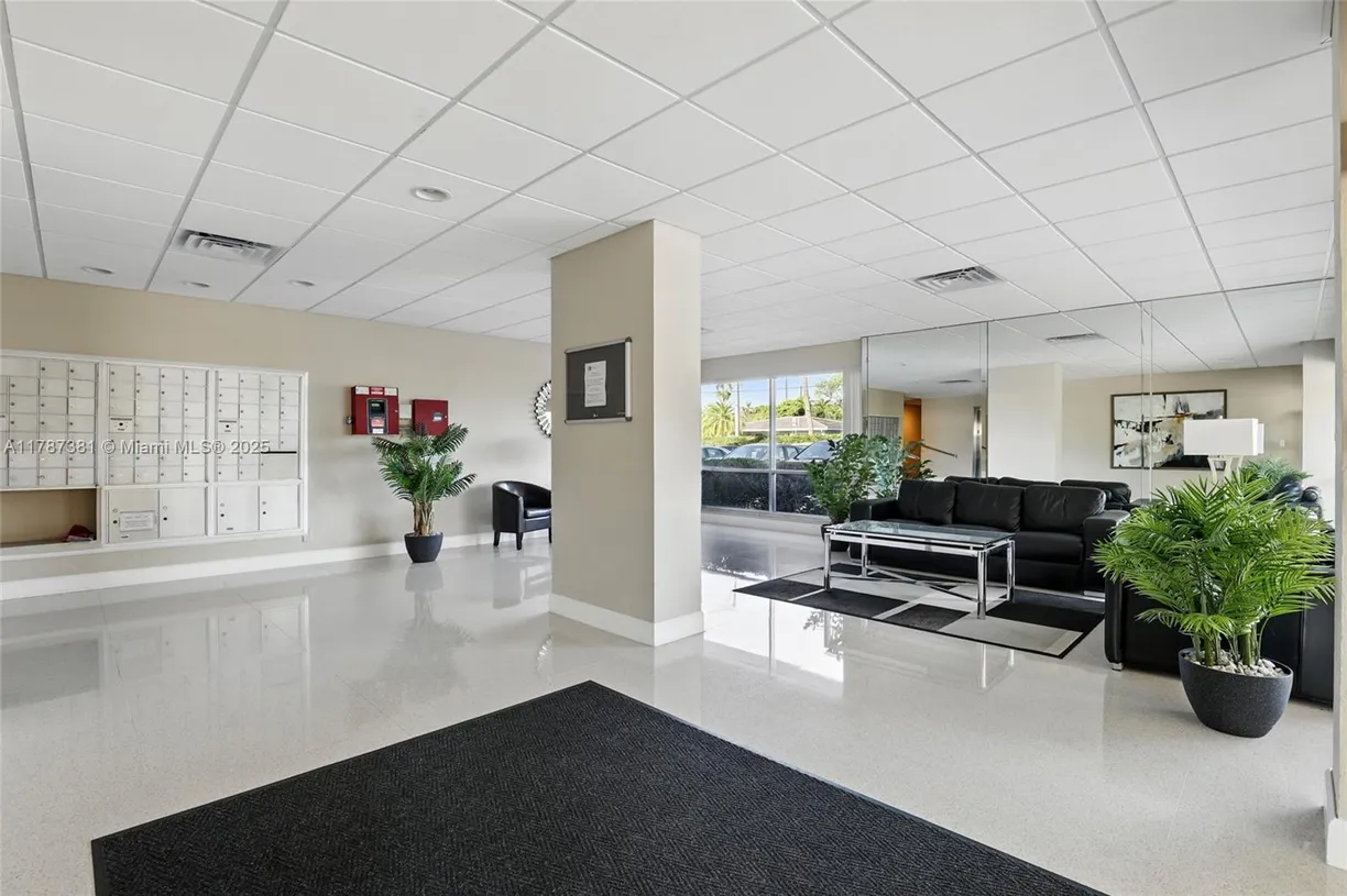 South Florida Real Estate | View 1831 NE 38th St, 402 | Listing