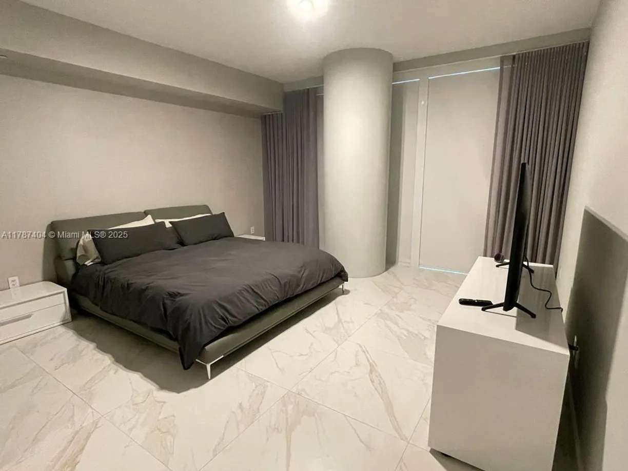 South Florida Real Estate | View 10201 Collins Ave, 1005 | Listing