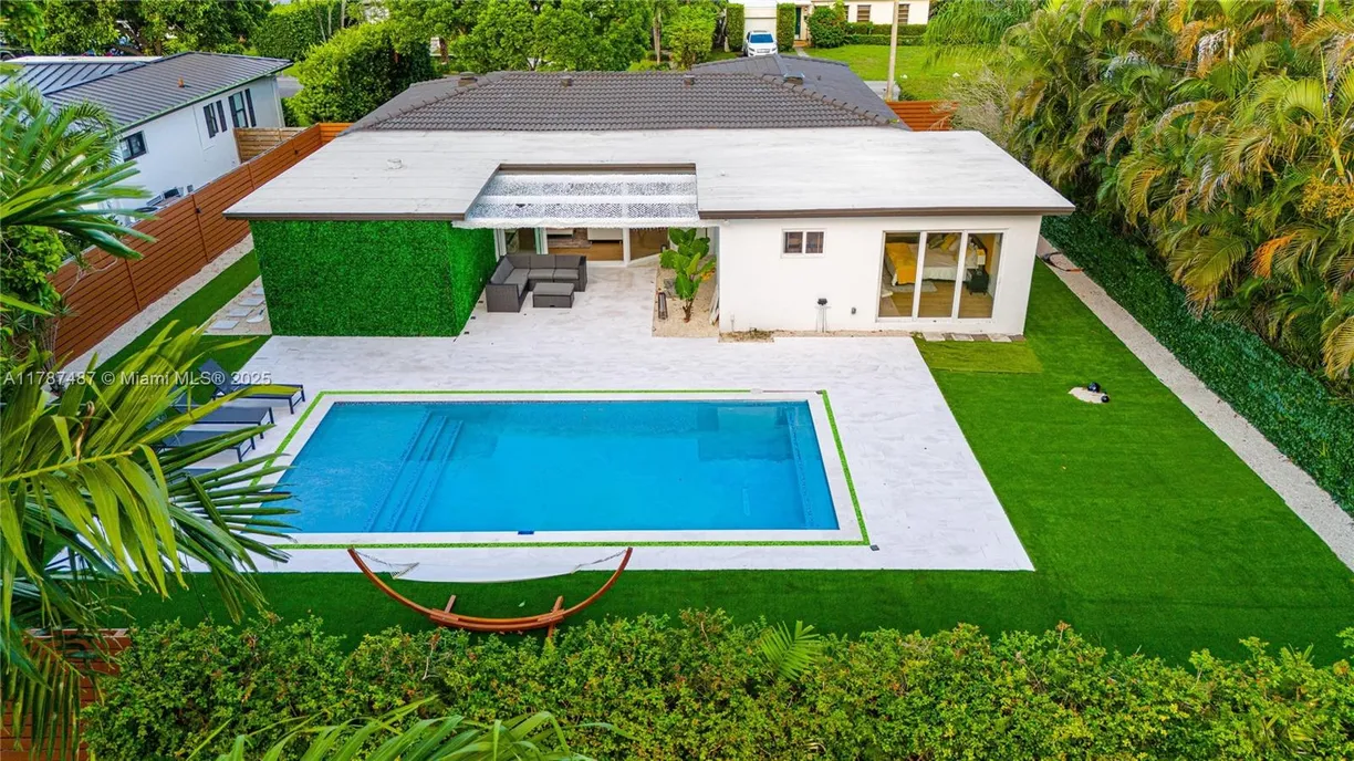 South Florida Real Estate | View 10658 NE 11th Ave | Listing