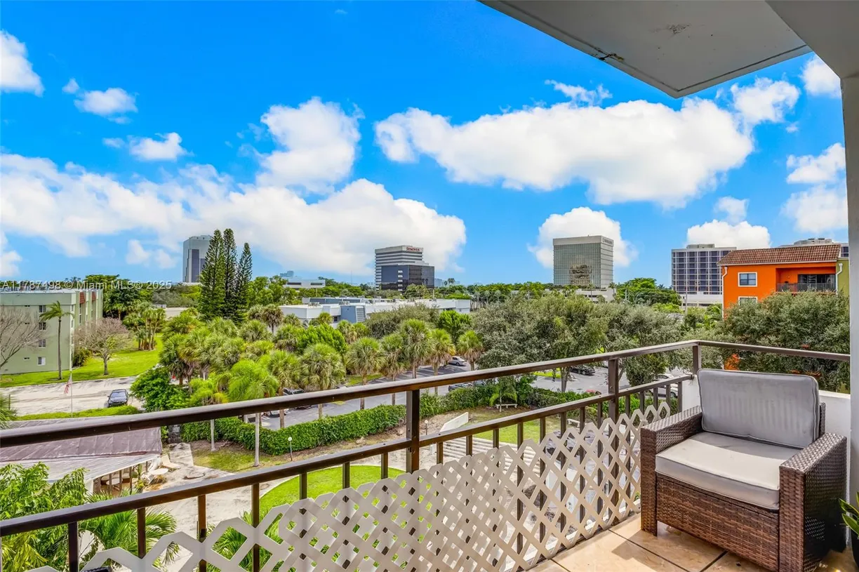 South Florida Real Estate | View 1500 Presidential Way, 505 | Listing