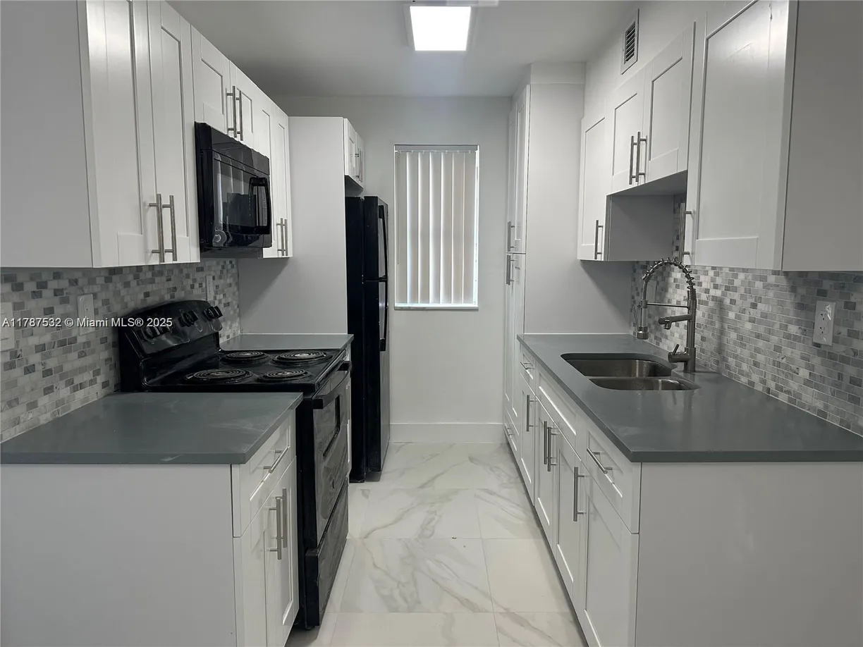 South Florida Real Estate | View 7220 NW 179th, 106 | 1 Bed, 1 Bath