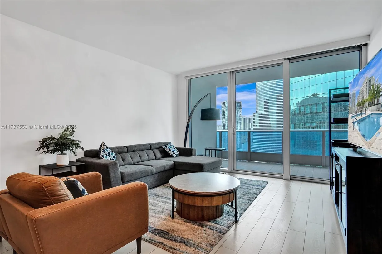 South Florida Real Estate | View 200 Biscayne Boulevard Way, 3211 | Listing
