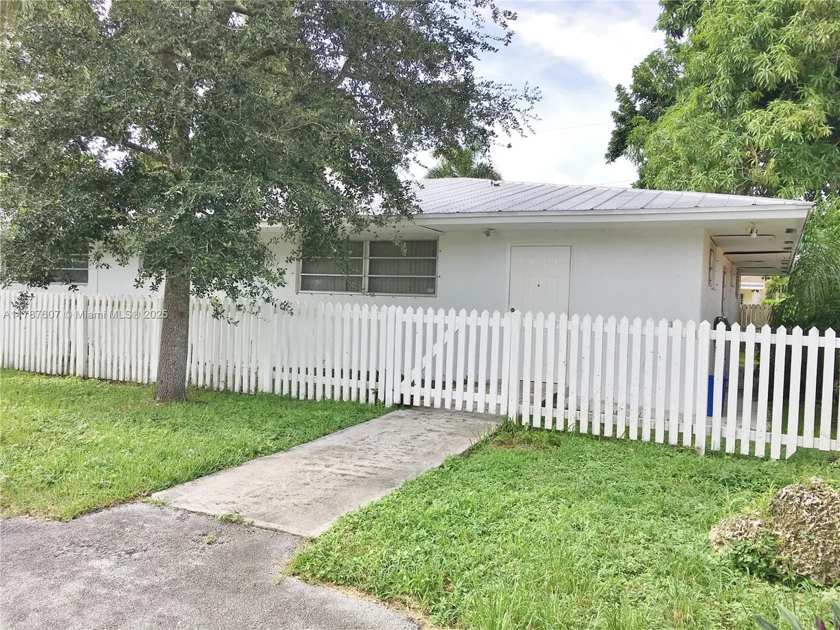 South Florida Real Estate | View 5831 SW 62nd St, west | Listing