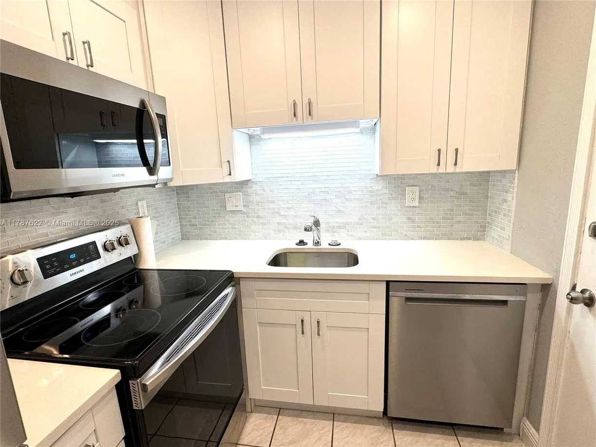 South Florida Real Estate | View 2970 NE 16th Ave, B-210 | Listing