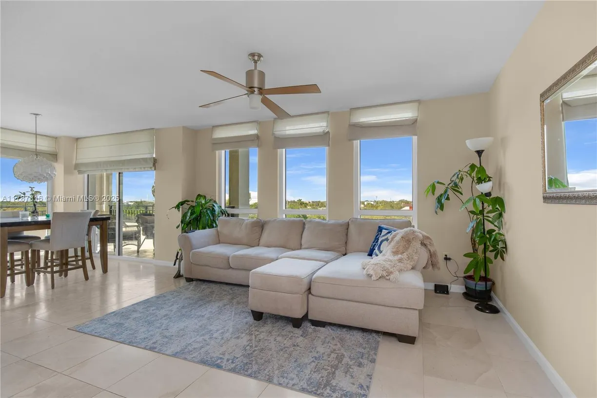 South Florida Real Estate | View 610 W Las Olas Blvd, 513N | 2 Beds, 2 Baths