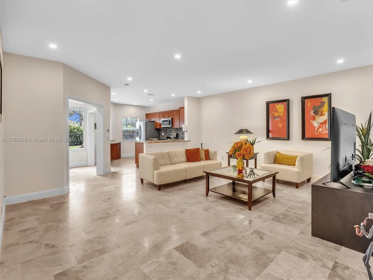 South Florida Real Estate | View 6538 Via Regina, 9 | Listing
