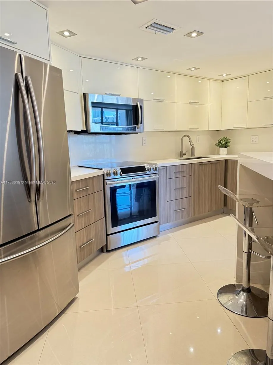 South Florida Real Estate | View 600 Parkview Dr, 412 | Listing