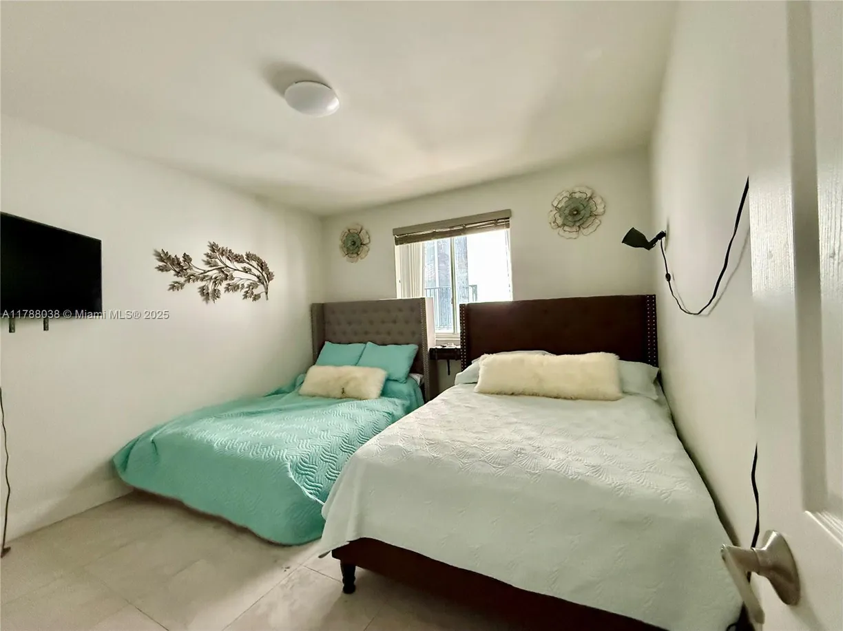 South Florida Real Estate | View 842 SW 14th Ave, 6 | Listing
