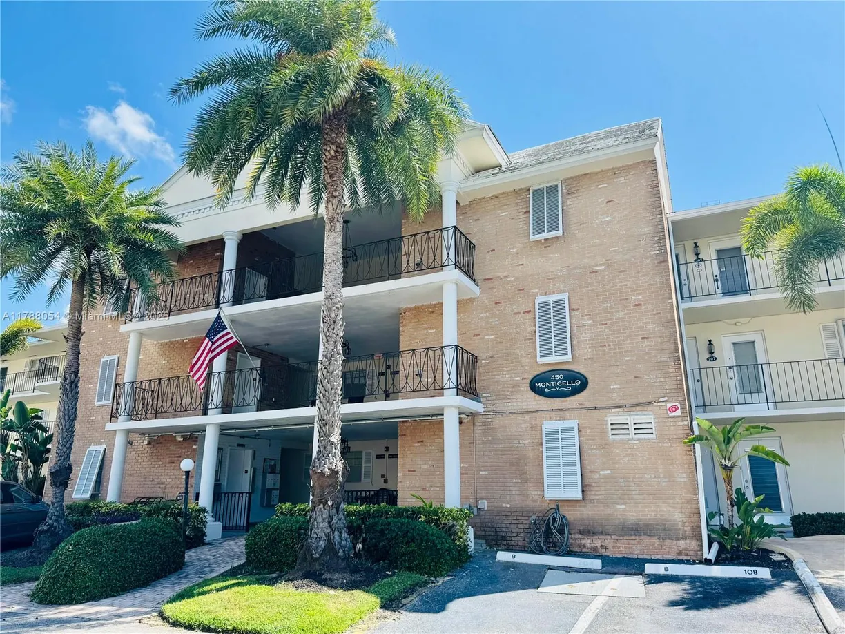 South Florida Real Estate | View 450 E Paradise Isle Blvd, 208 | 1 Bed, 1 Bath