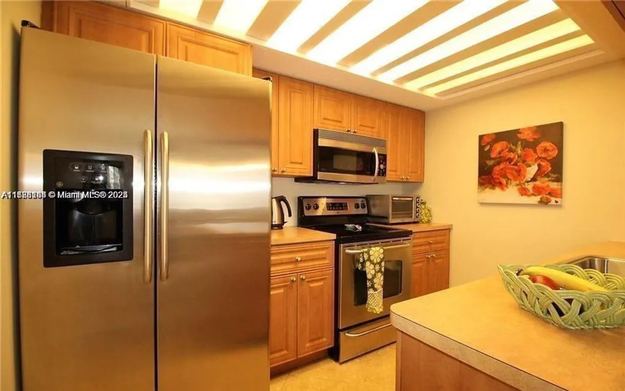 South Florida Real Estate | View 559 Waterside Dr, 559 | Listing