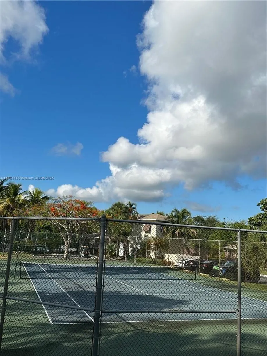 South Florida Real Estate | View 4706 S Hemingway Cir | Listing