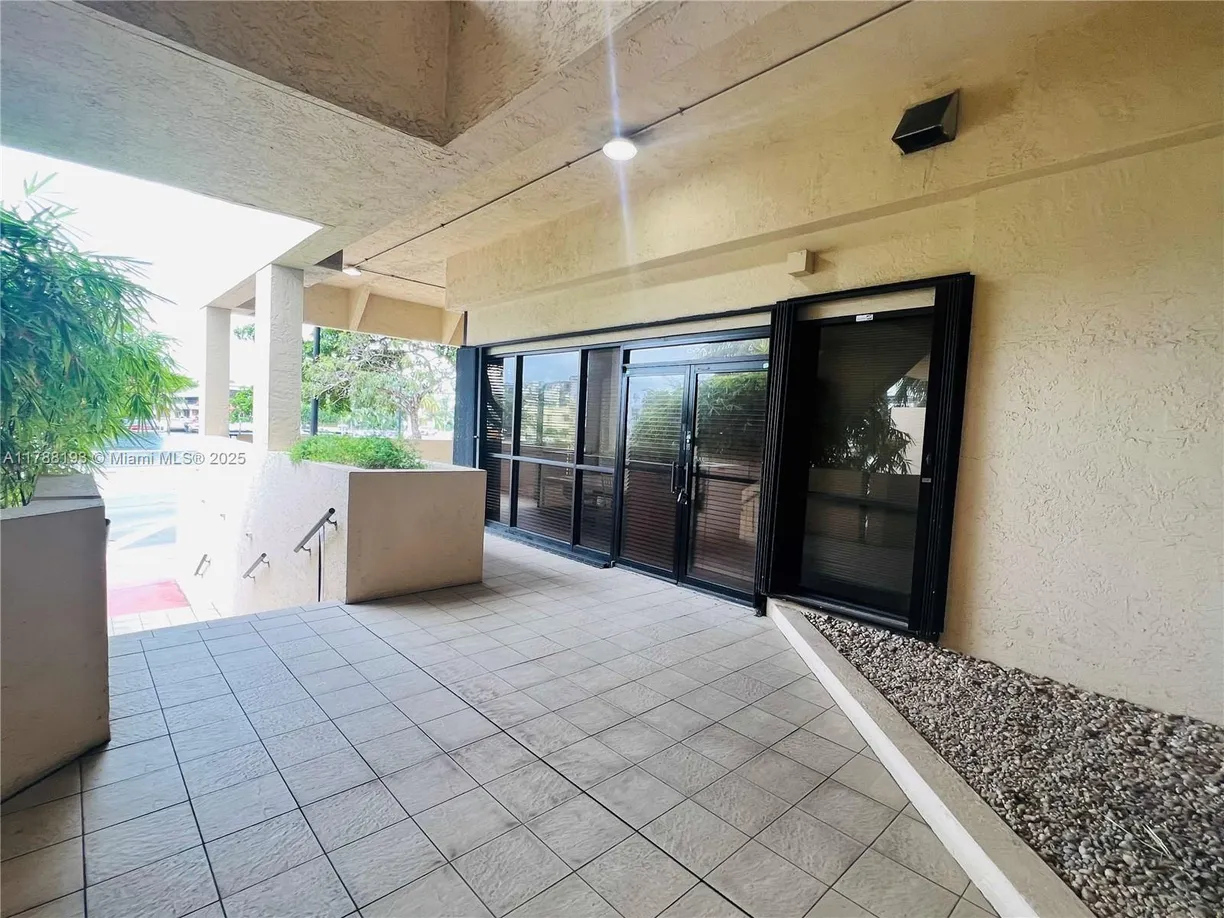 South Florida Real Estate | View 2555 Collins Ave, C-7