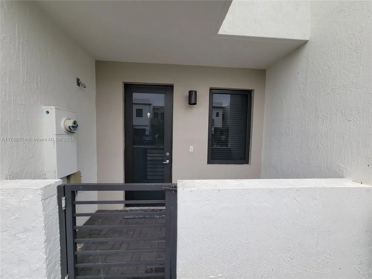 South Florida Real Estate | View 492 SW 91 PL | Listing