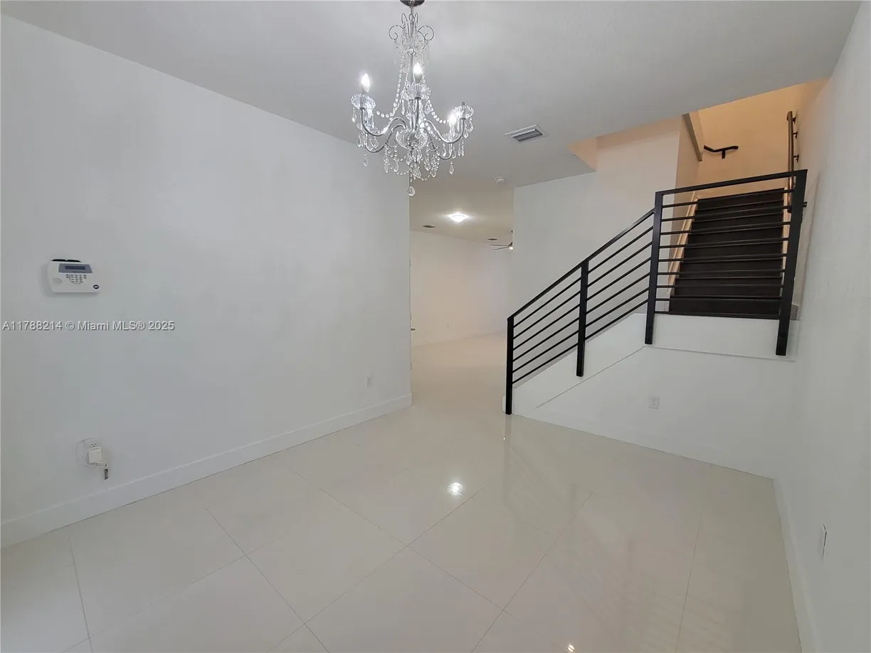 South Florida Real Estate | View 492 SW 91 PL | Listing