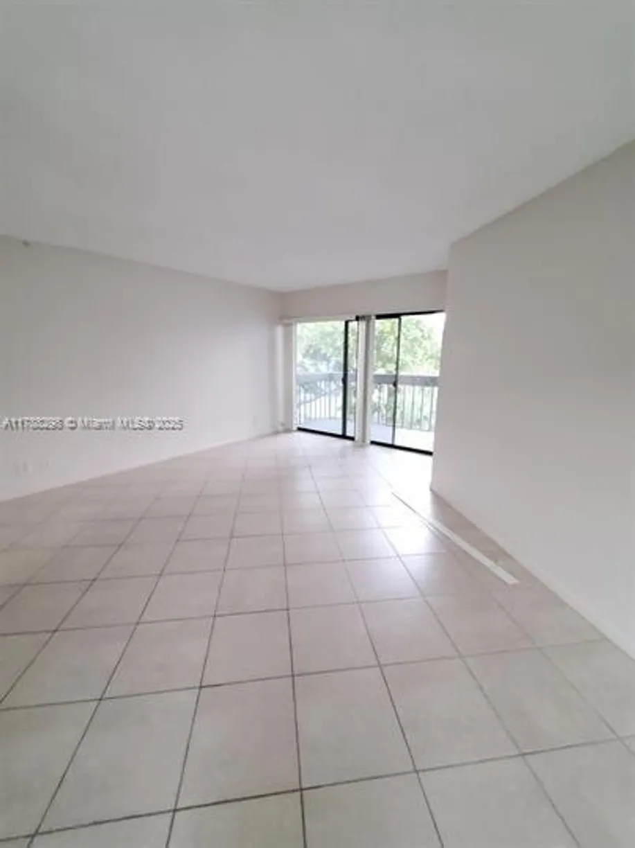 South Florida Real Estate | View 1950 N Congress Ave, 404 | 1 Bed, 1 Bath