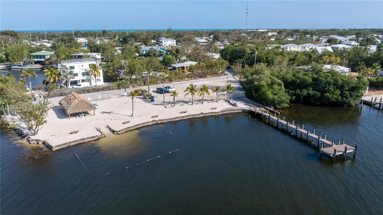 South Florida Real Estate | View 40 Orange Dr | Listing