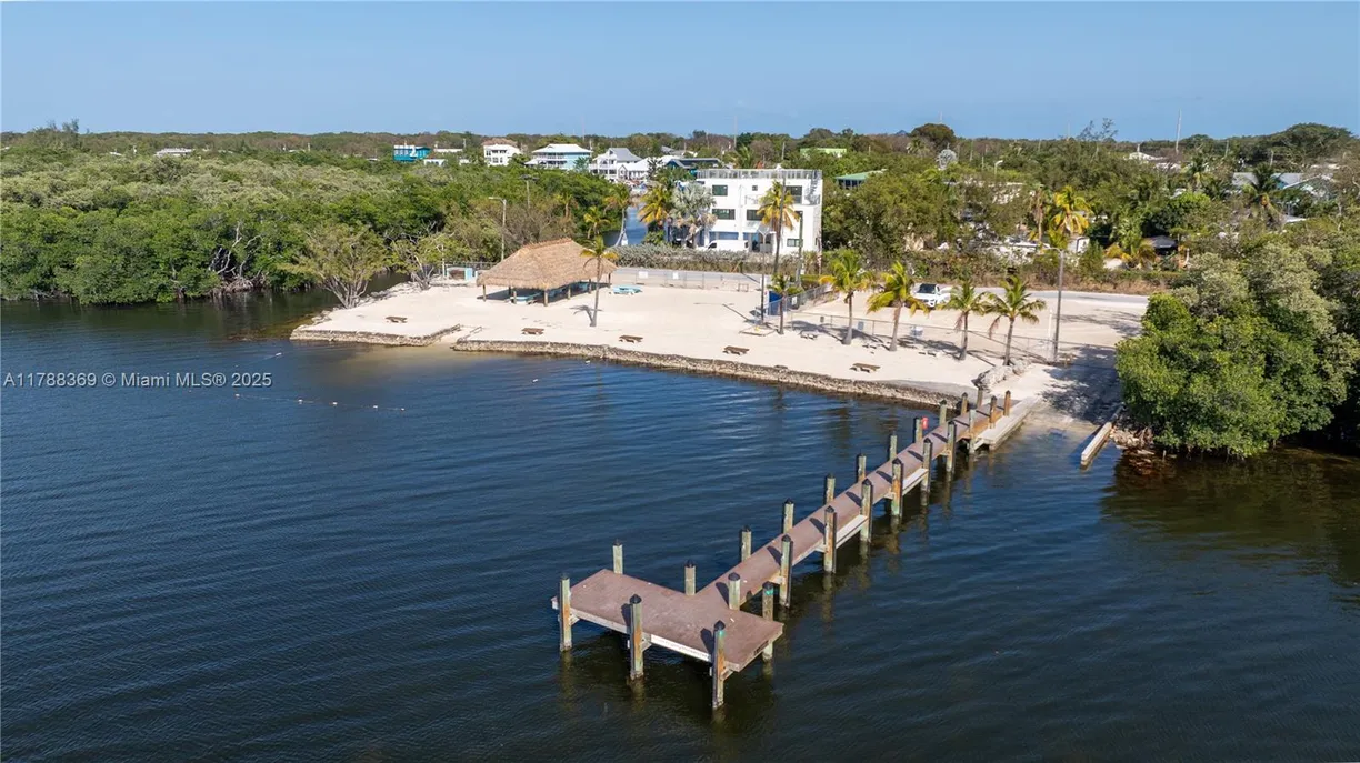 South Florida Real Estate | View 40 Orange Dr | Listing