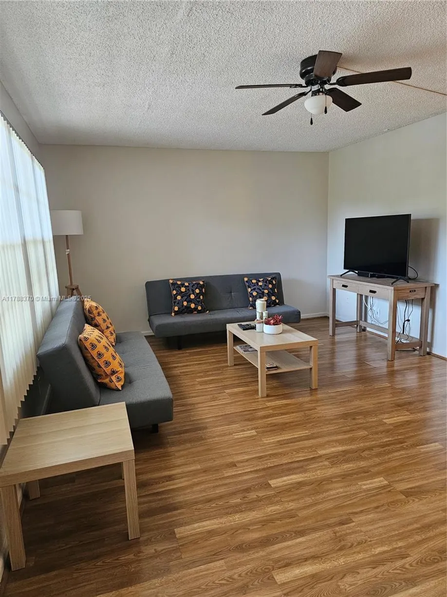South Florida Real Estate | View 2905 Victoria Pl, F3 | 1 Bed, 1 Bath