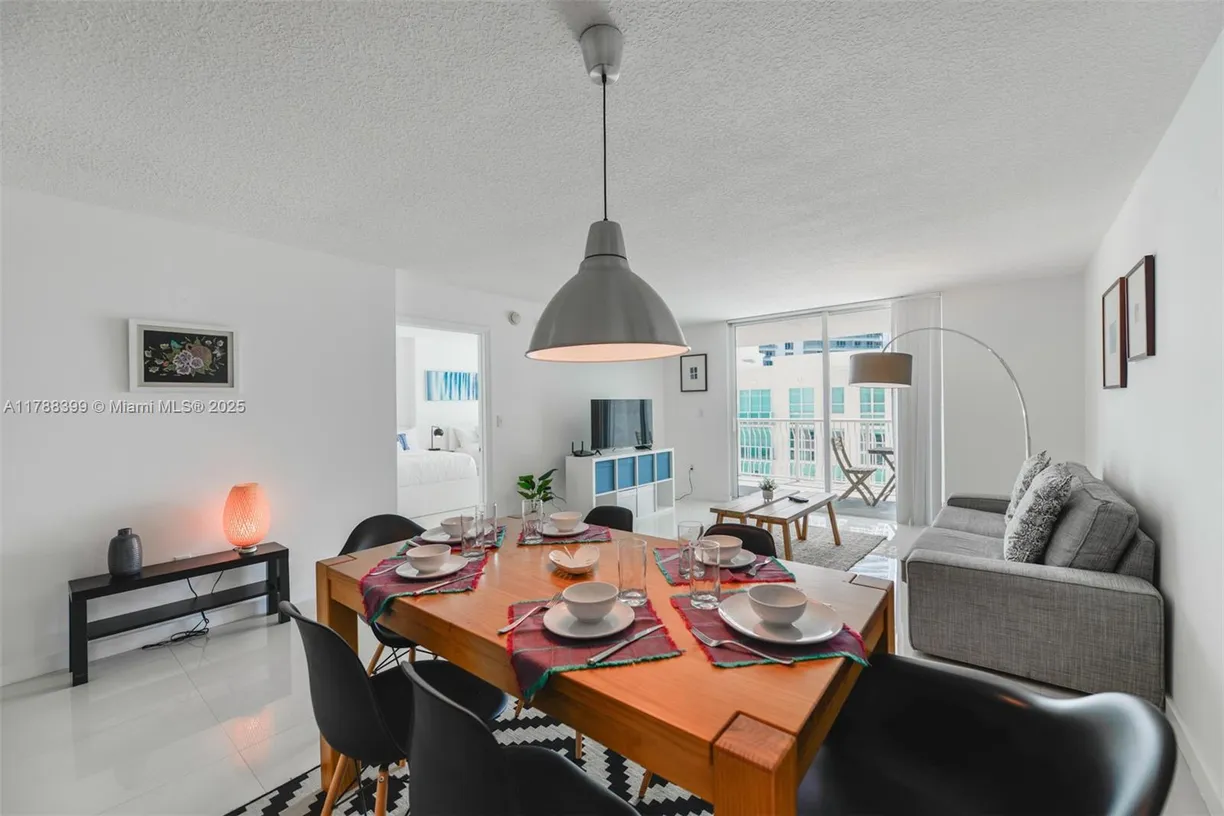 South Florida Real Estate | View 1200 Brickell Bay Dr, 2617 | Listing