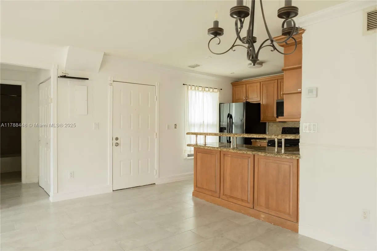 South Florida Real Estate | View 1096 N Hiatus Rd, 1096 | Listing