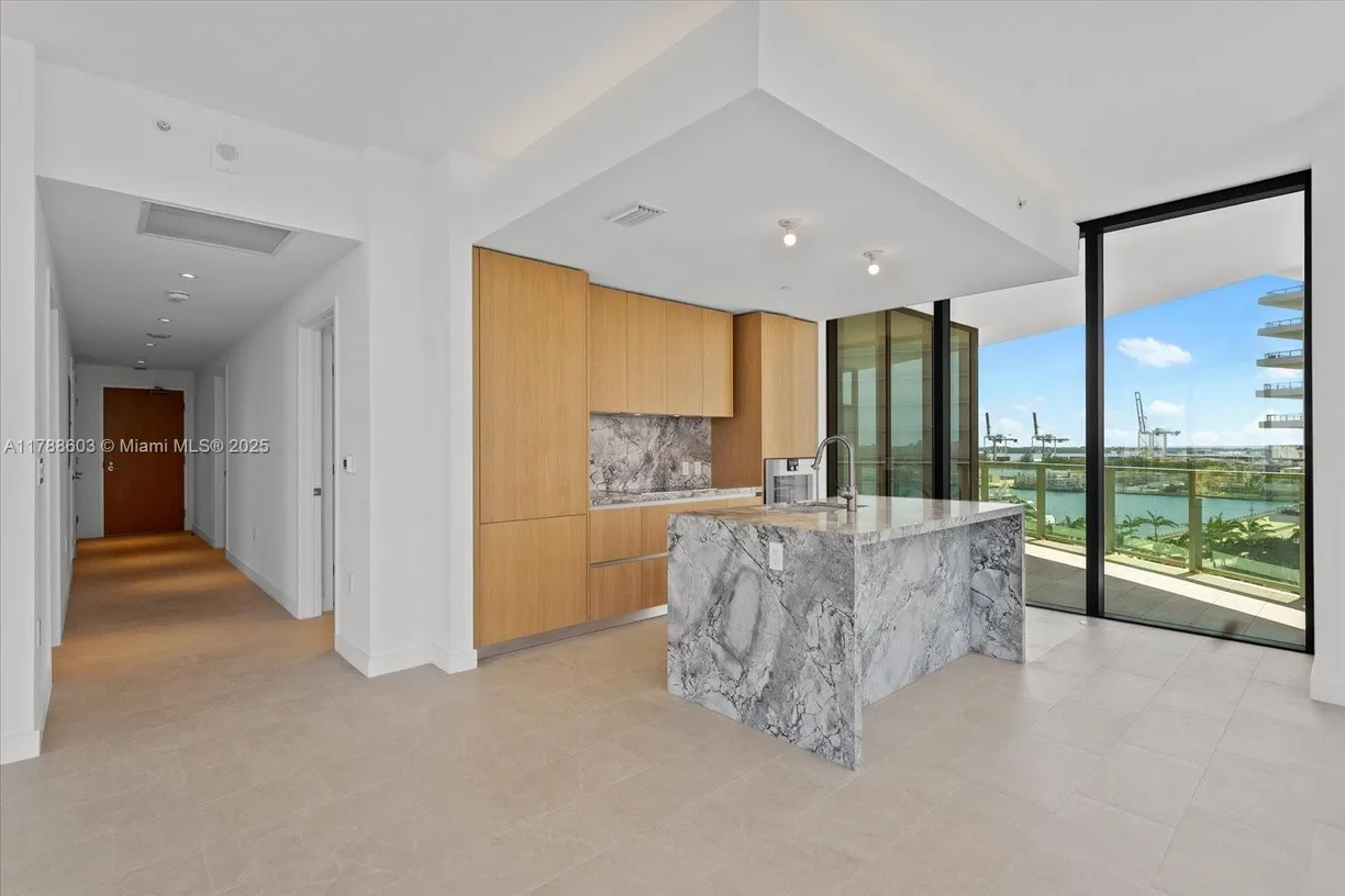 South Florida Real Estate | View 500 Alton Rd, 1105 | Listing
