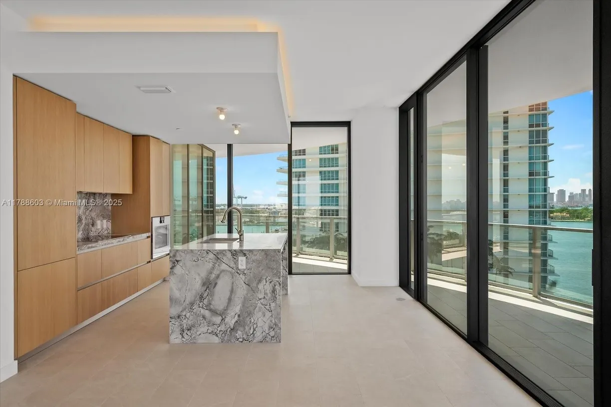 South Florida Real Estate | View 500 Alton Rd, 1105 | Listing